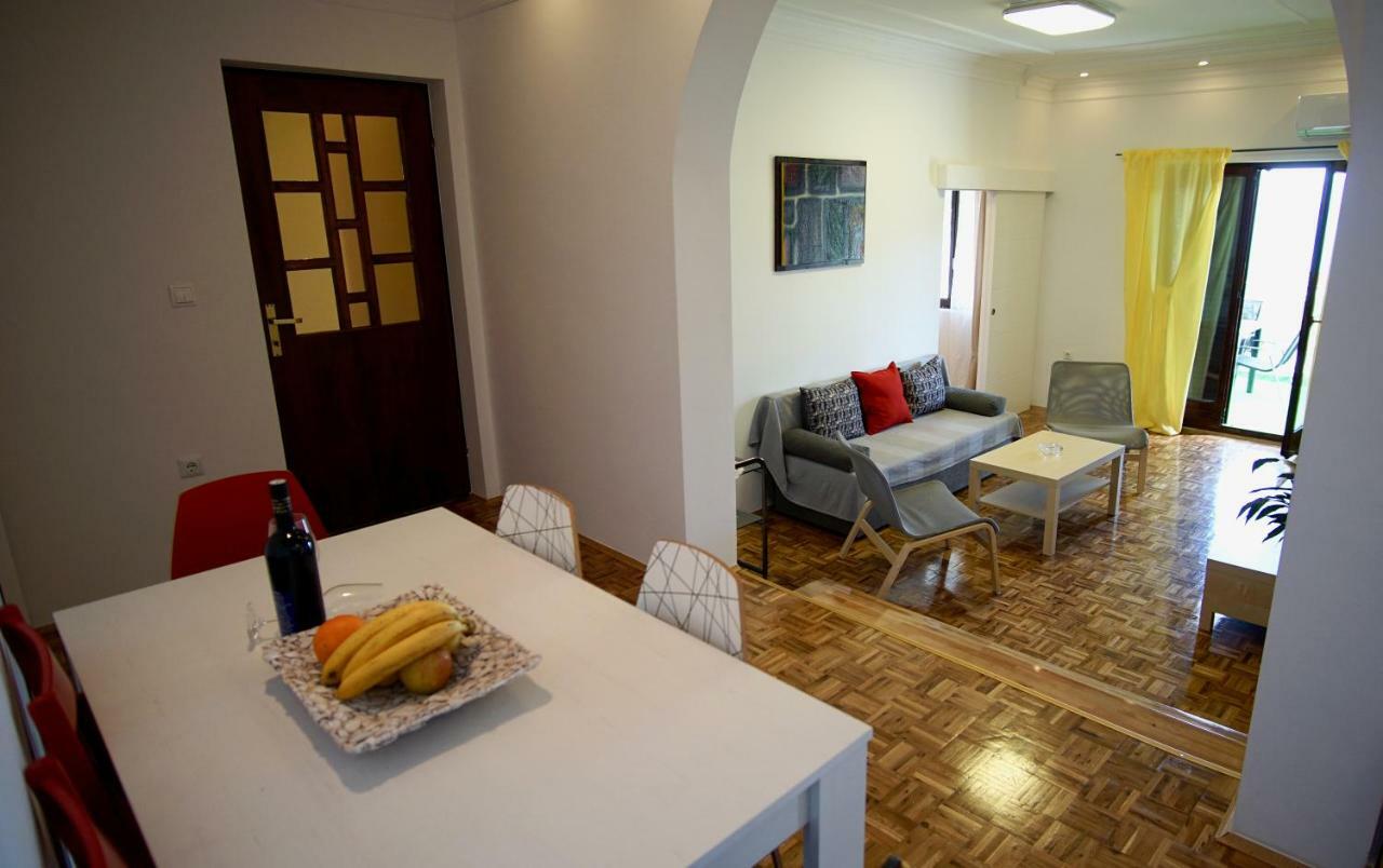 Apartmani Laura Трогир Экстерьер фото