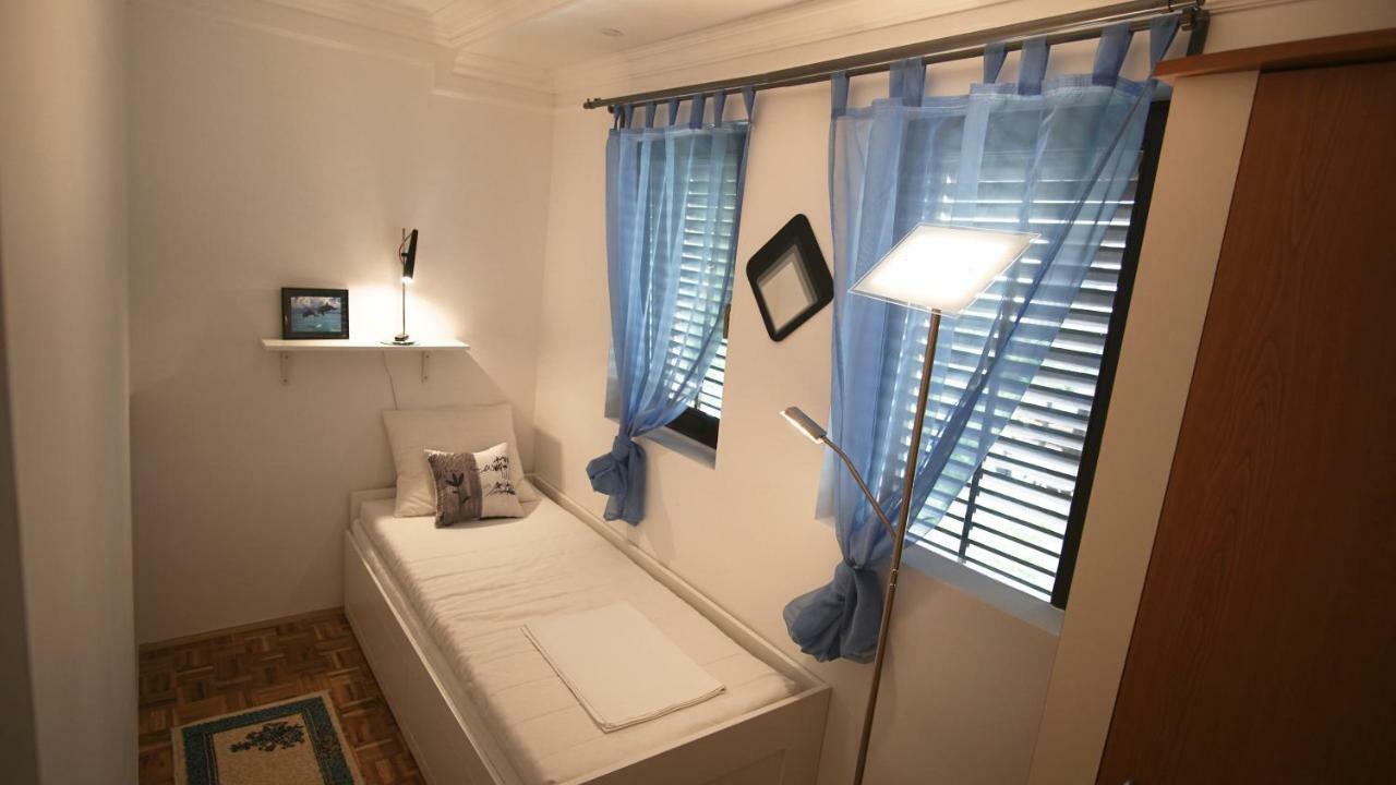 Apartmani Laura Трогир Экстерьер фото