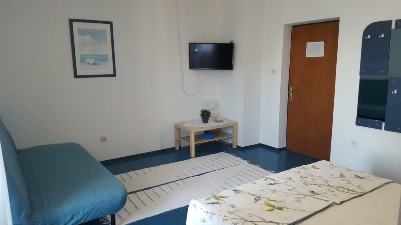 Apartmani Laura Трогир Экстерьер фото