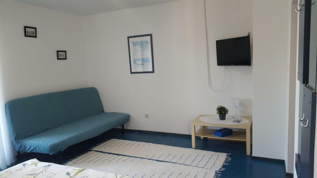Apartmani Laura Трогир Экстерьер фото